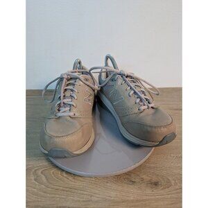 New Balance Sneakers Women's Sz 9  Tan WW928GR3 Walking Shoes